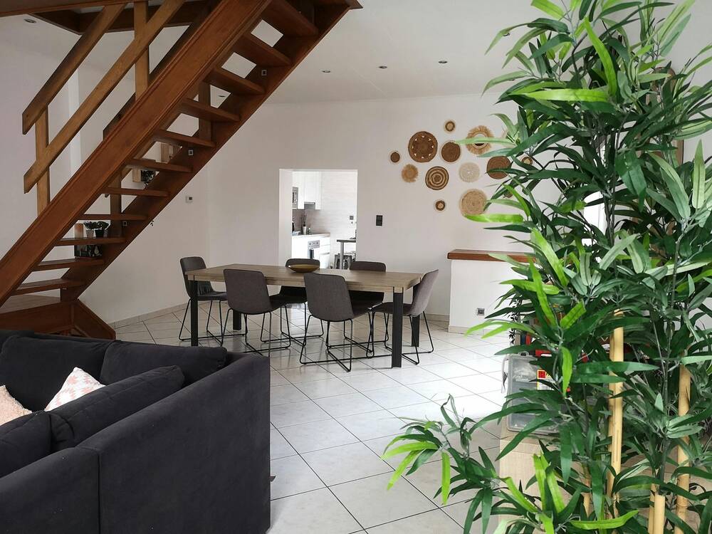 Appartement à louer à Montignies-sur-Sambre 6061 490.00€ 4 chambres 190.00m² - annonce 560922