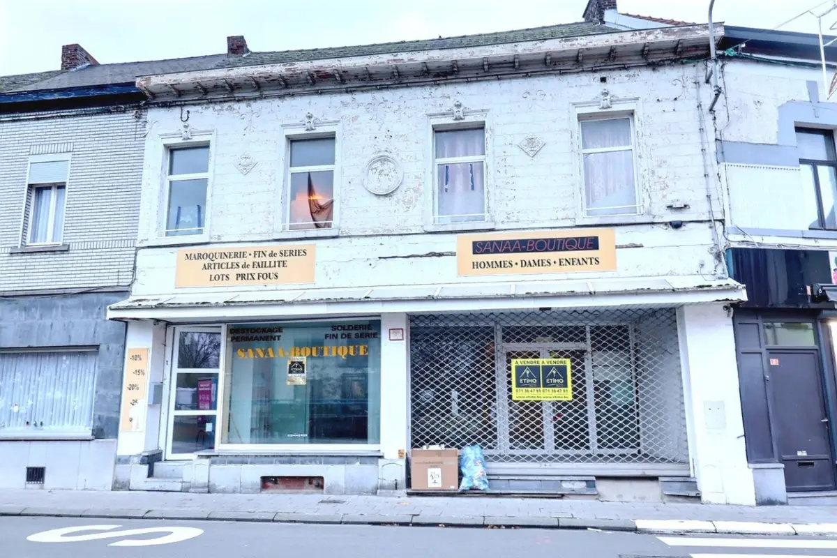 Commerce à louer à Strépy-Bracquegnies 7110 2200.00€  chambres 500.00m² - annonce 175076