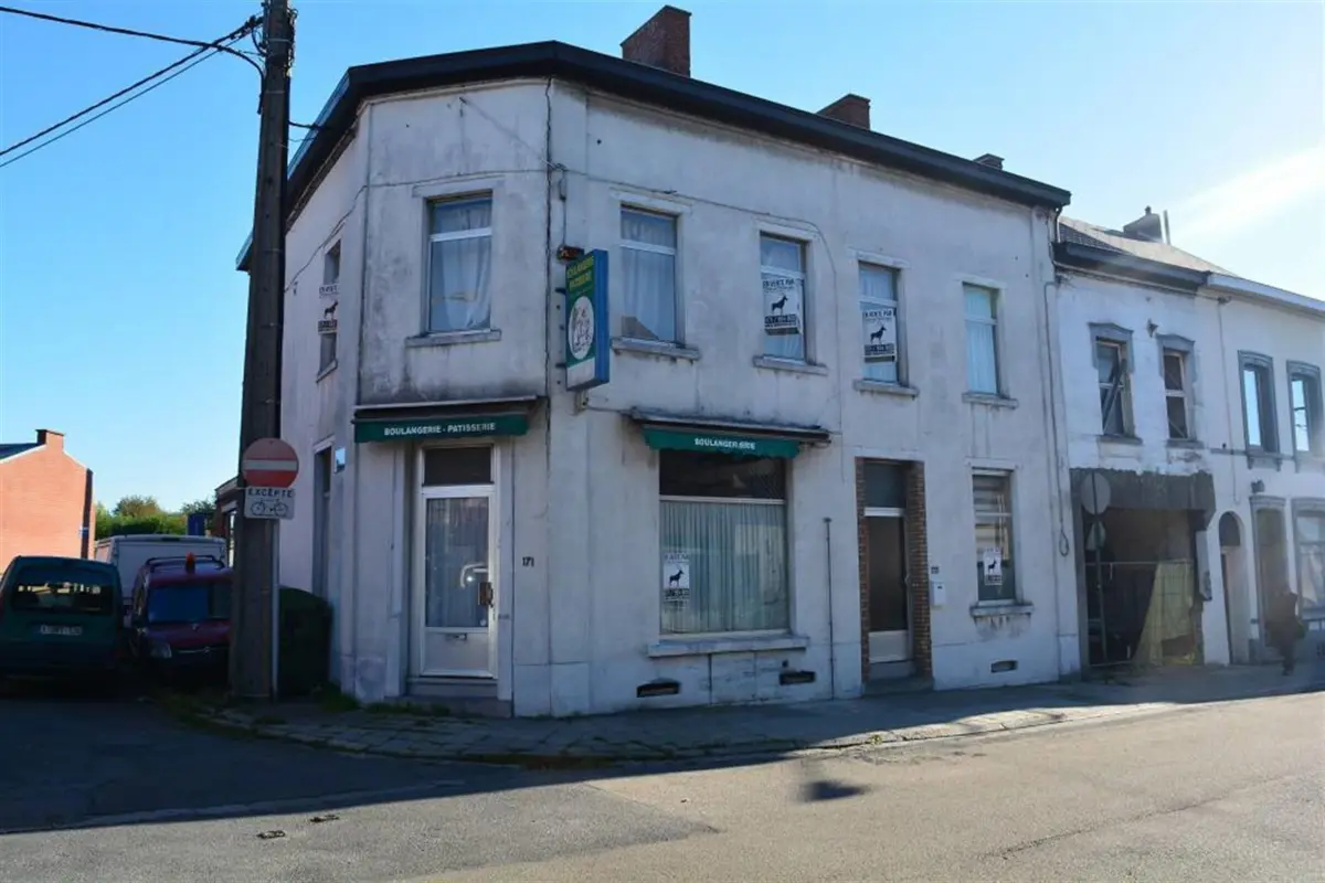 Commerce à vendre à Jumet 6040 249000.00€ 4 chambres 300.00m² - annonce 335594