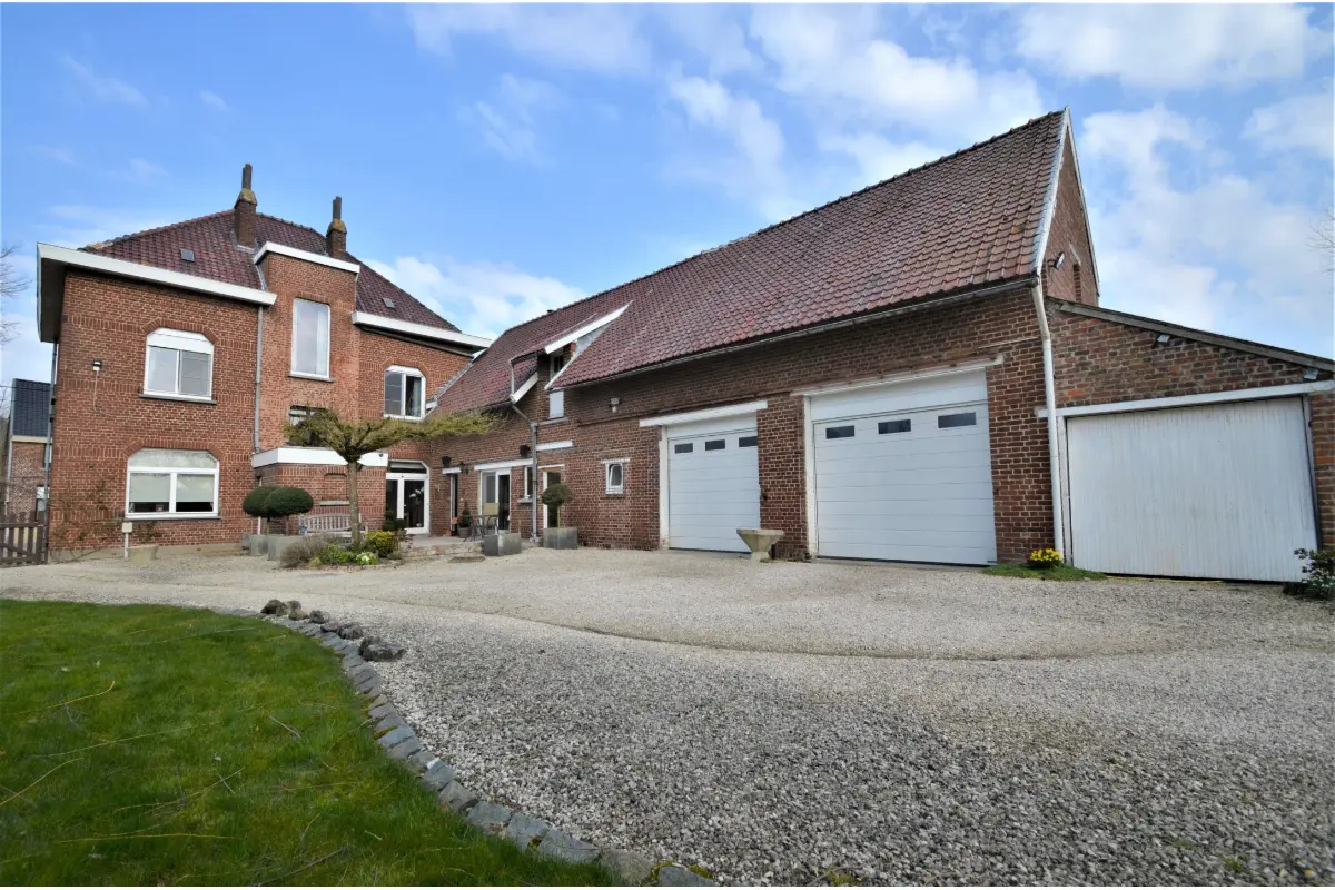 Villa à  à Brunehaut 7620 395000.00€ 5 chambres 336.00m² - annonce 395526