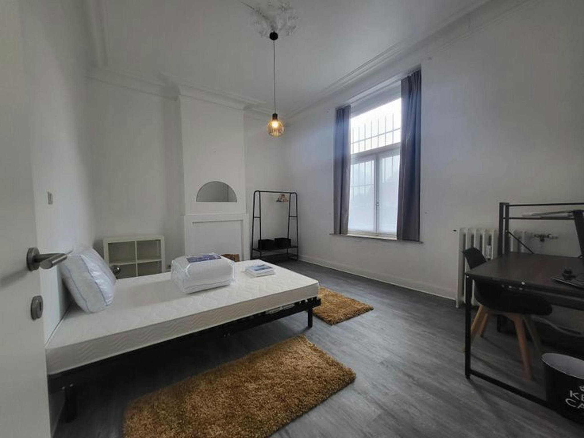 Appartement à louer à Charleroi 6000 380.00€ 1 chambres 215.00m² - annonce 342781