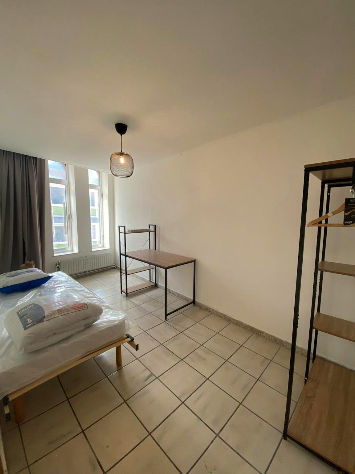 Appartement à louer à Charleroi 6000 360.00€ 1 chambres 180.00m² - annonce 342777