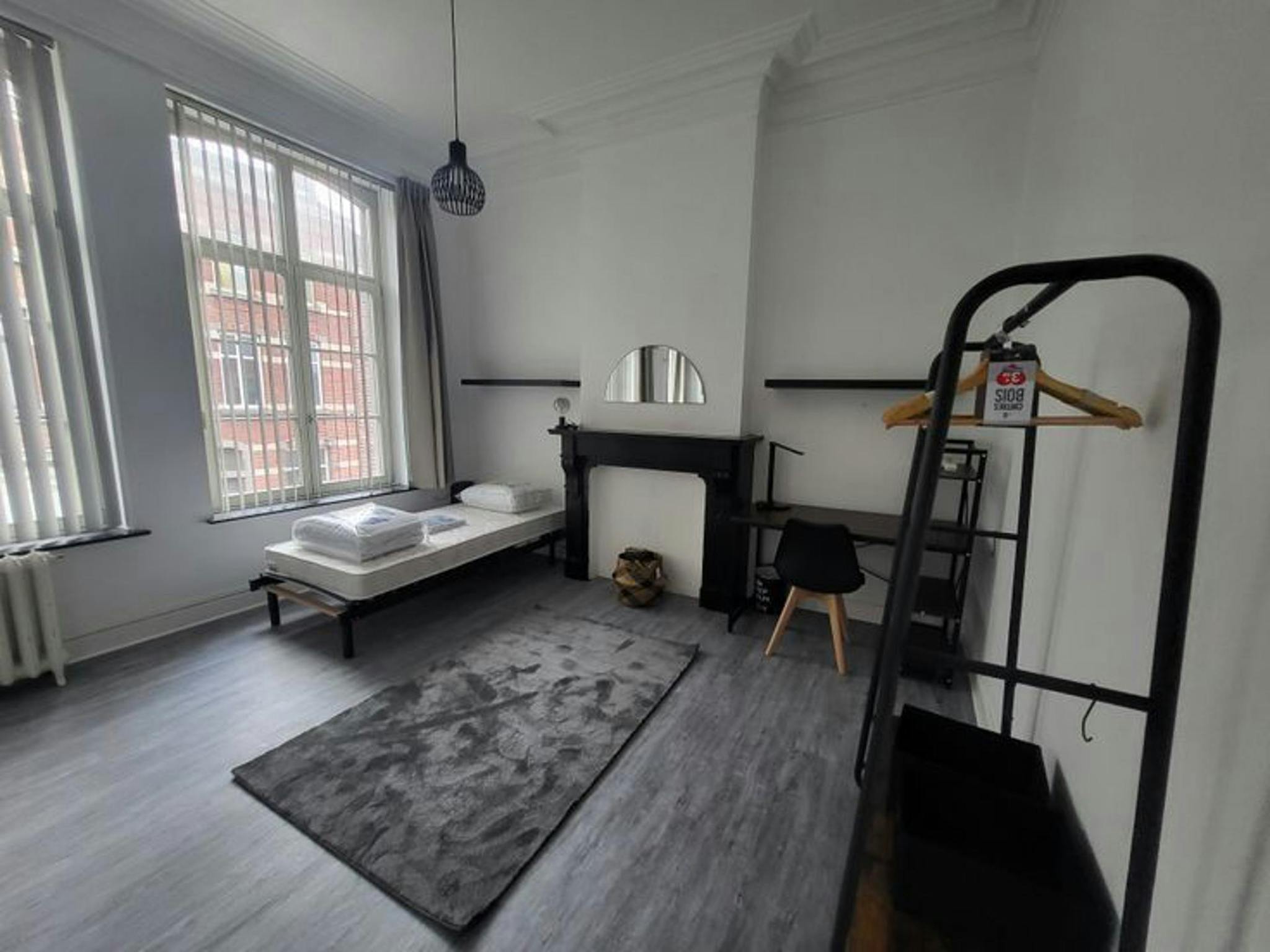 Appartement à louer à Charleroi 6000 380.00€ 1 chambres 215.00m² - annonce 342783