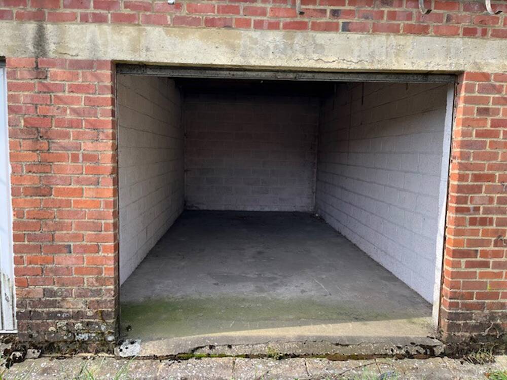 Parking / garage à vendre à Roux 6044 9000.00€ chambres m² - annonce 8617