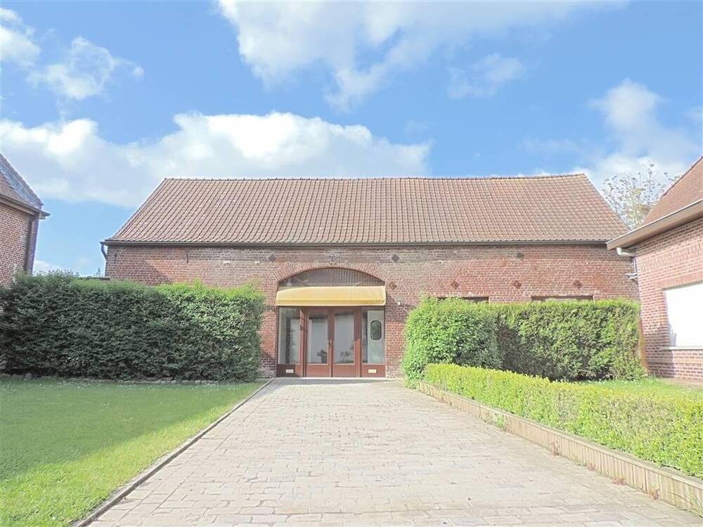 Commerce à à Templeuve 7520 2400.00€ 1 chambres m² - annonce 11804