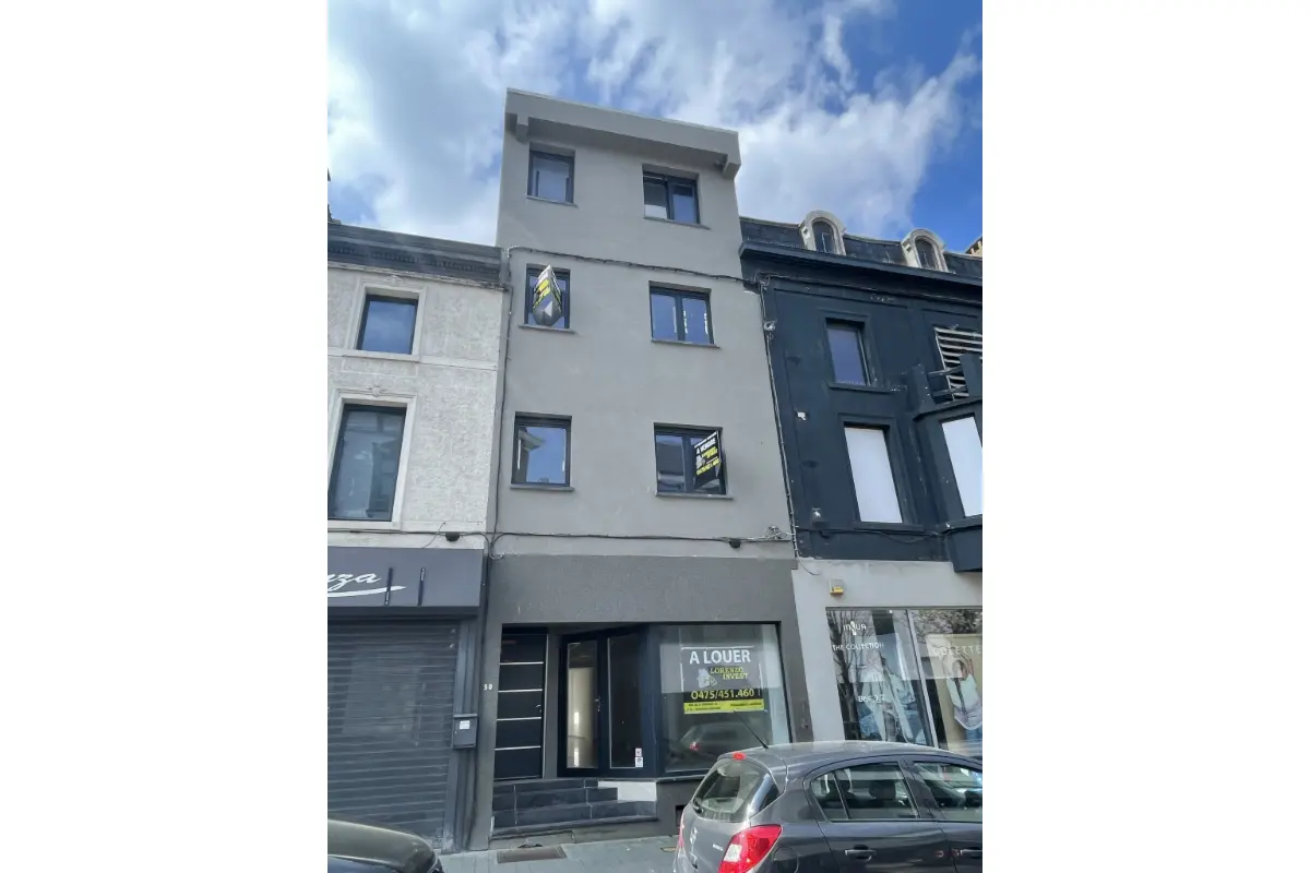 Commerce à vendre à La Louvière 7100 129000.00€ 0 chambres m² - annonce 14336