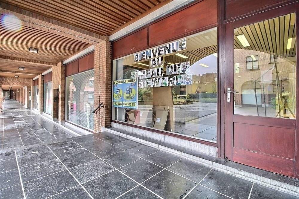 Commerce à à Mouscron 7700 1500.00€ chambres m² - annonce 14922