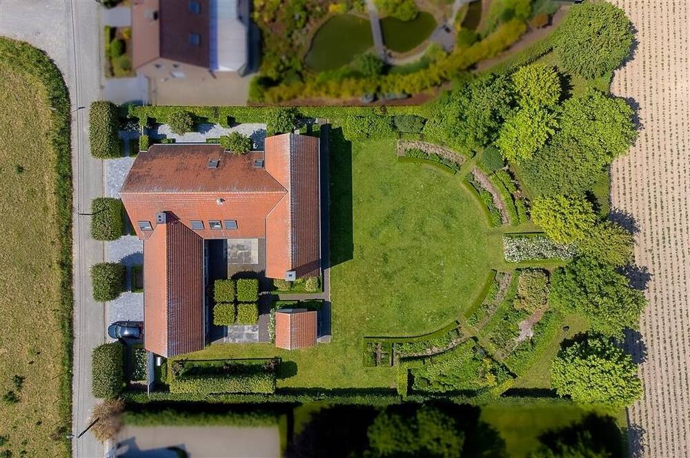 Villa à vendre à Tournai 7500 0.00€ 5 chambres 450.00m² - annonce 1370210