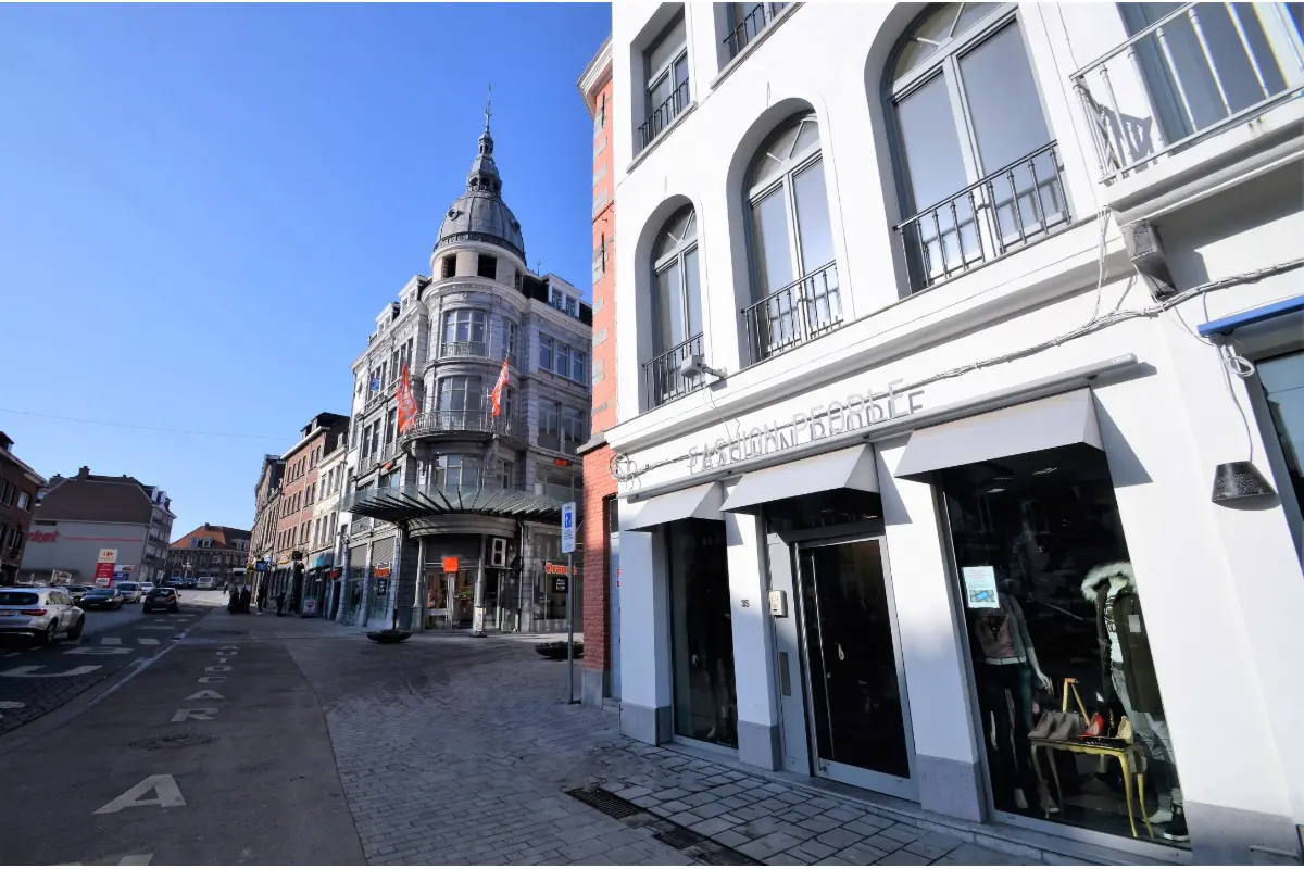 Commerce à  à Tournai 7500 850.00€  chambres 105.00m² - annonce 372947