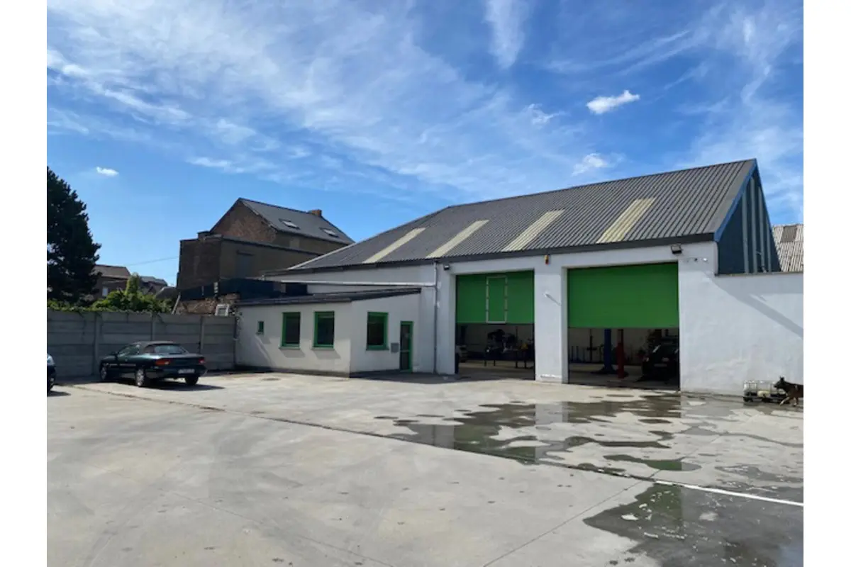 Box à vendre à Goutroux 6030 324900.00€  chambres m² - annonce 41699