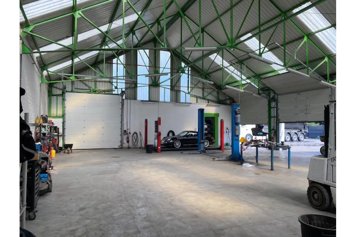 Commerce à vendre à Goutroux 6030 324900.00€  chambres 350.00m² - annonce 41730