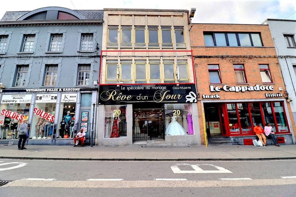 Commerce à louer à La Louvière 7100 700.00€ chambres 90.00m² - annonce 42413