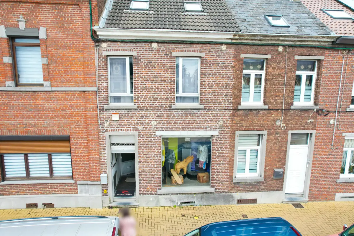 Immeuble mixte à vendre à Houdeng-Aimeries 7110 150000.00€ 2 chambres 203.00m² - annonce 429576