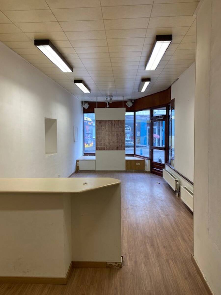 Commerce à louer à Fleurus 6220 650.00€ chambres 70.00m² - annonce 50443