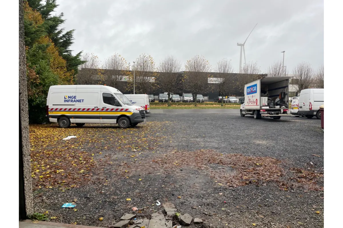 Commerce à  à Marquain 7522 2500.00€  chambres m² - annonce 58341