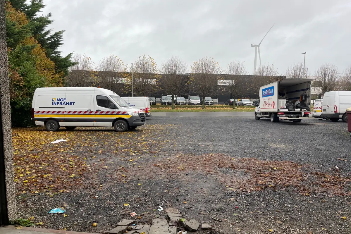 Commerce à  à Marquain 7522 2500.00€  chambres m² - annonce 58341