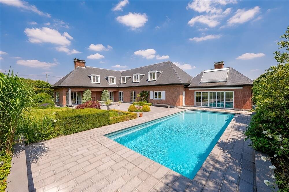 Villa à vendre à Mouscron 7700 0.00€ 4 chambres 500.00m² - annonce 471180