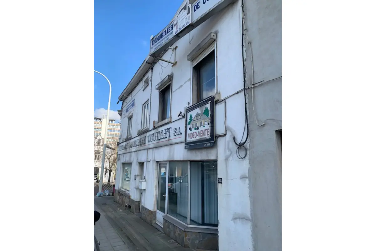 Immeuble mixte à vendre à Couillet 6010 560000.00€ 6 chambres m² - annonce 111289