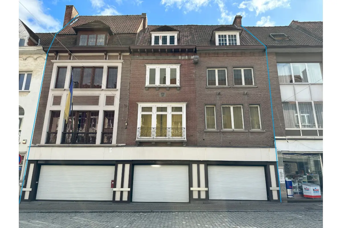 Immeuble mixte à vendre à Tournai 7500 750000.00€ 8 chambres 945.00m² - annonce 136226