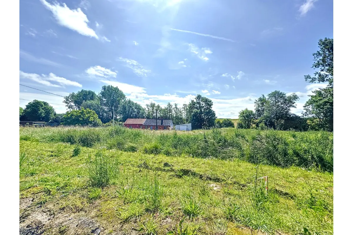 Terrain à vendre à Ostiches 7804 127404.00€  chambres m² - annonce 135653