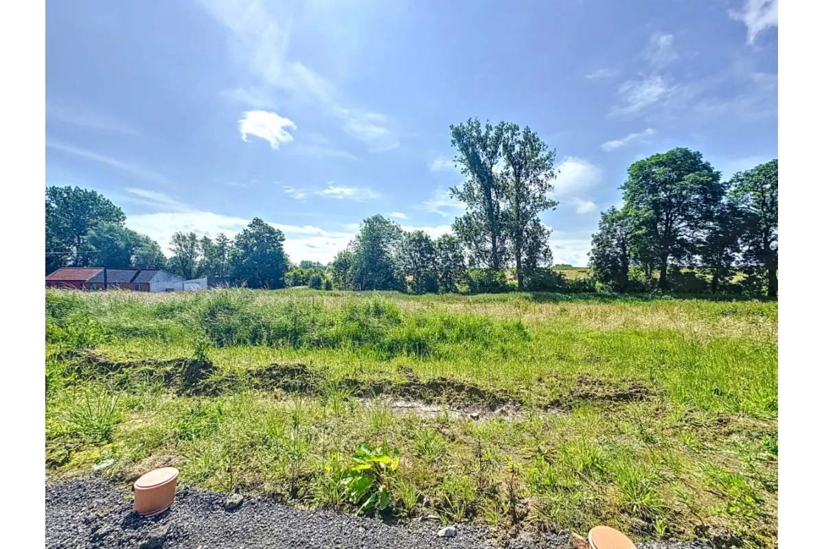 Terrain à vendre à Ostiches 7804 101884.00€  chambres m² - annonce 135650