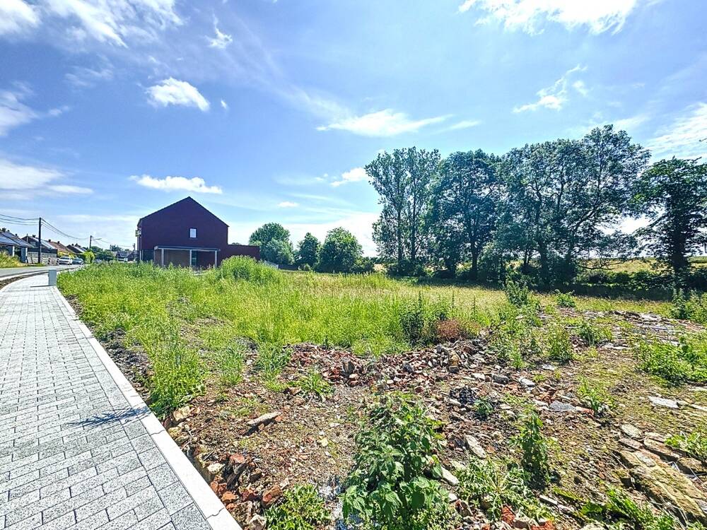 Terrain à vendre à Ostiches 7804 94932.00€ chambres m² - annonce 135648