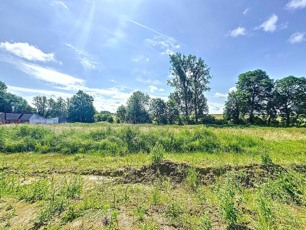 Terrain à vendre à Ostiches 7804 106724.00€ chambres m² - annonce 135652