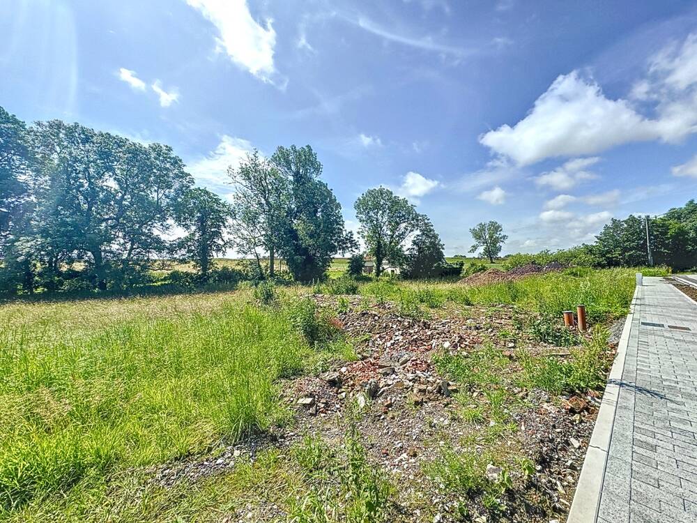 Terrain à vendre à Ostiches 7804 93260.00€ chambres m² - annonce 135647