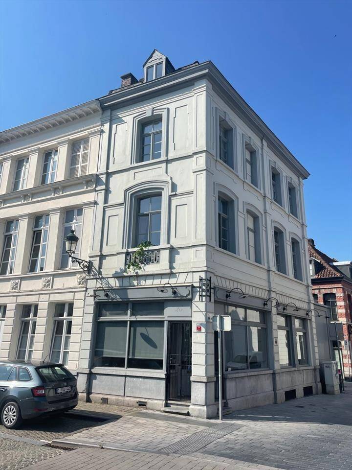 Maison à à Tournai 7500 0.00€ 3 chambres 220.00m² - annonce 184969
