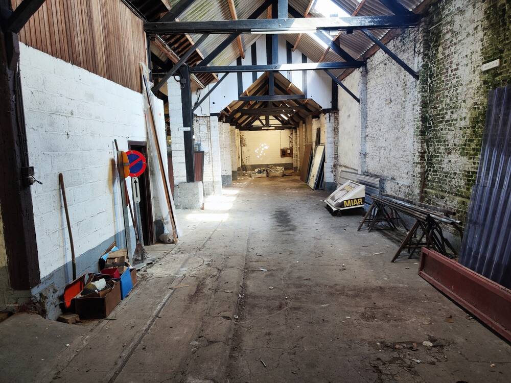 Commerce à louer à Fontaine-l'Evêque 6140 1200.00€ chambres 185.00m² - annonce 204381
