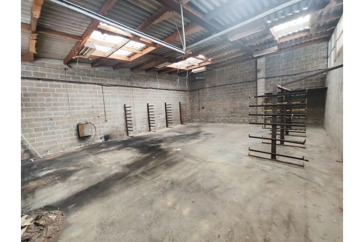 Commerce à louer à Fontaine-l'Evêque 6140 800.00€  chambres 90.00m² - annonce 208783