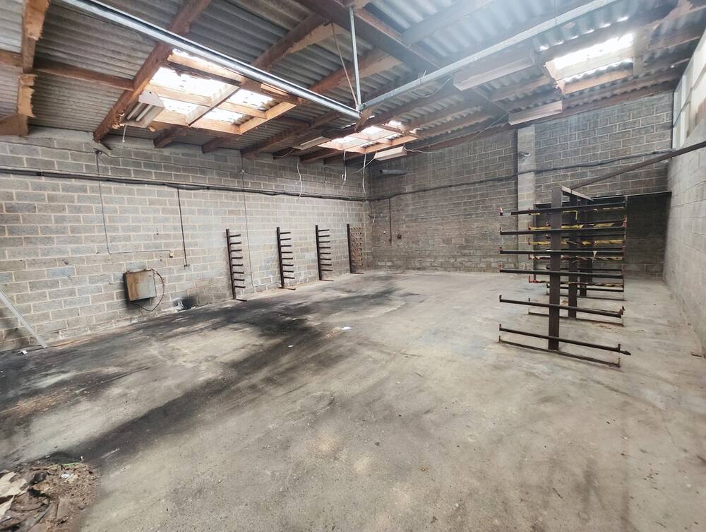 Commerce à louer à Fontaine-l'Evêque 6140 800.00€ chambres 90.00m² - annonce 208783