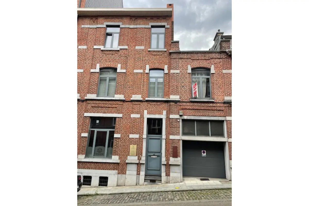 Maison de maître à vendre à Charleroi 6000 400000.00€ 8 chambres 320.00m² - annonce 215678