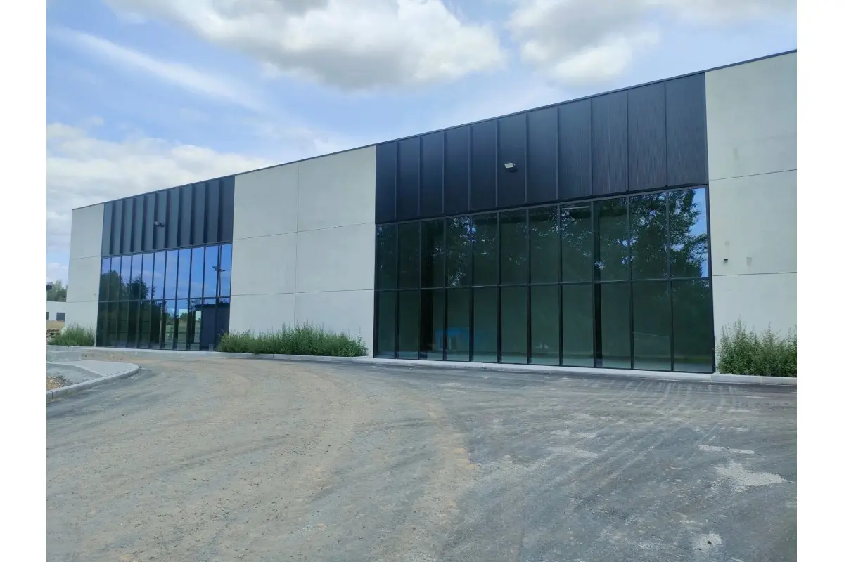 Commerce à louer à Enghien 7850 1440.00€  chambres 192.00m² - annonce 218580