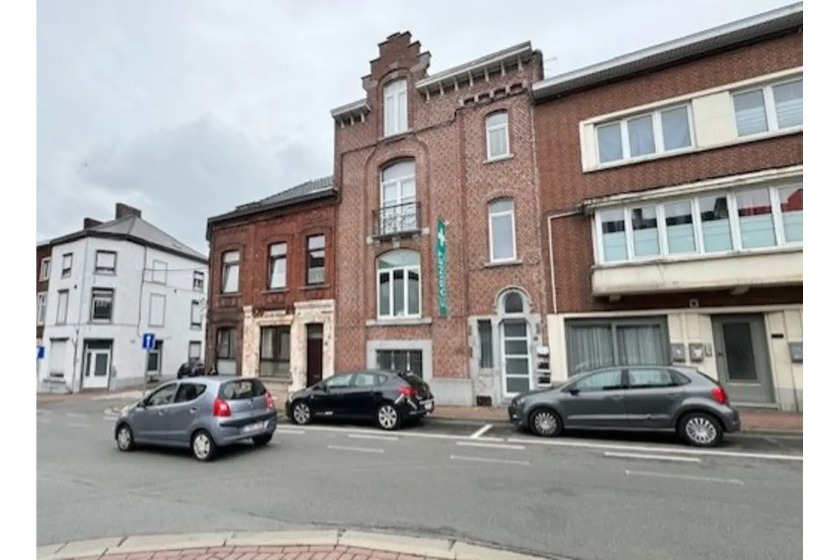 Commerce à louer à Châtelet 6200 1800.00€  chambres 100.00m² - annonce 220408