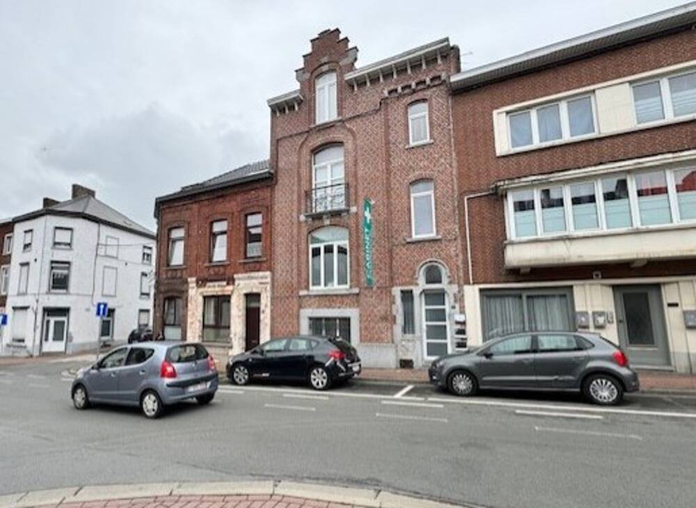 Commerce à à Châtelet 6200 1800.00€ chambres 100.00m² - annonce 220408