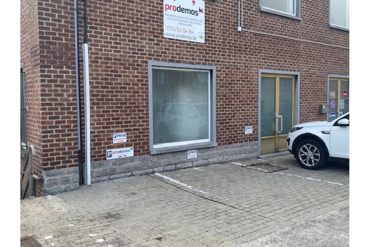 Commerce à louer à Farciennes 6240 890.00€  chambres 120.00m² - annonce 240181