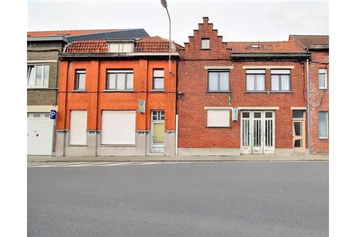 Immeuble de rapport - Immeuble à appartement à vendre à Mouscron 7700 250000.00€ 5 chambres m² - annonce 245114