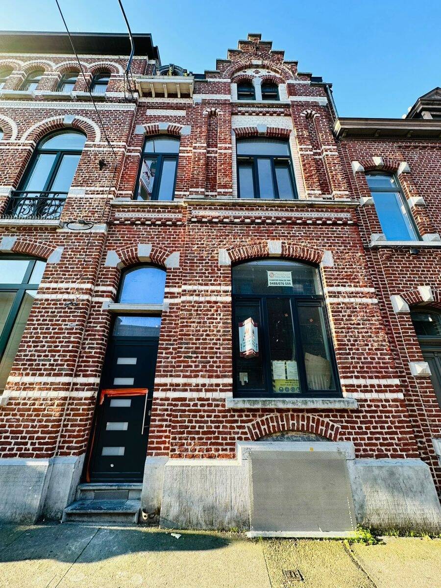 Commerce à louer à Charleroi 6000 1950.00€ chambres 192.00m² - annonce 259247