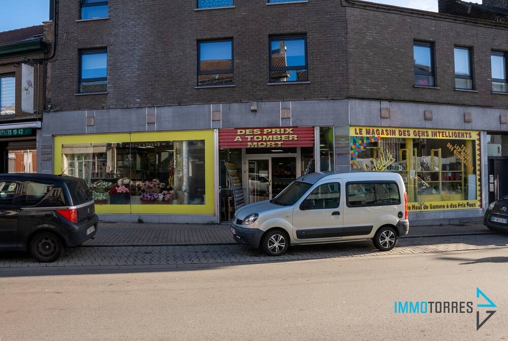 Immeuble de rapport - Immeuble à appartement à vendre à Jumet 6040 795000.00€ chambres 742.00m² - annonce 283672