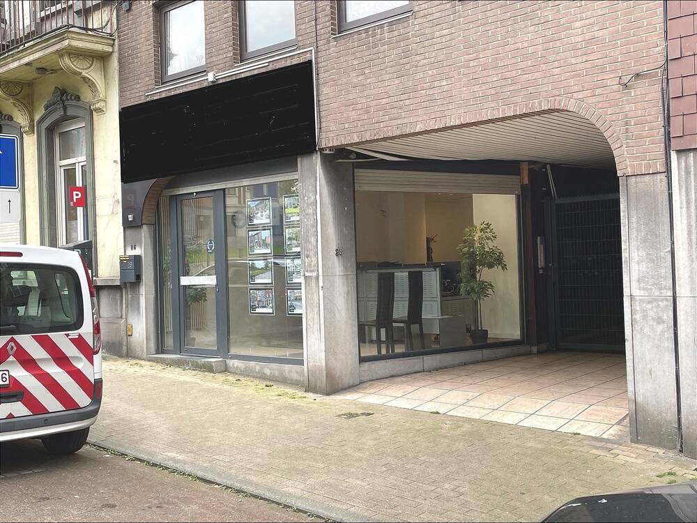 Commerce à vendre à Charleroi 6000 80000.00€ chambres 70.00m² - annonce 285701
