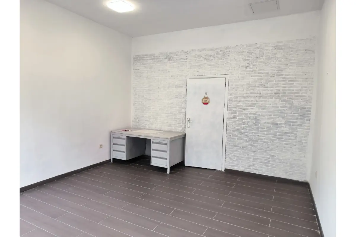 Commerce à louer à Fleurus 6220 650.00€  chambres 30.00m² - annonce 294074