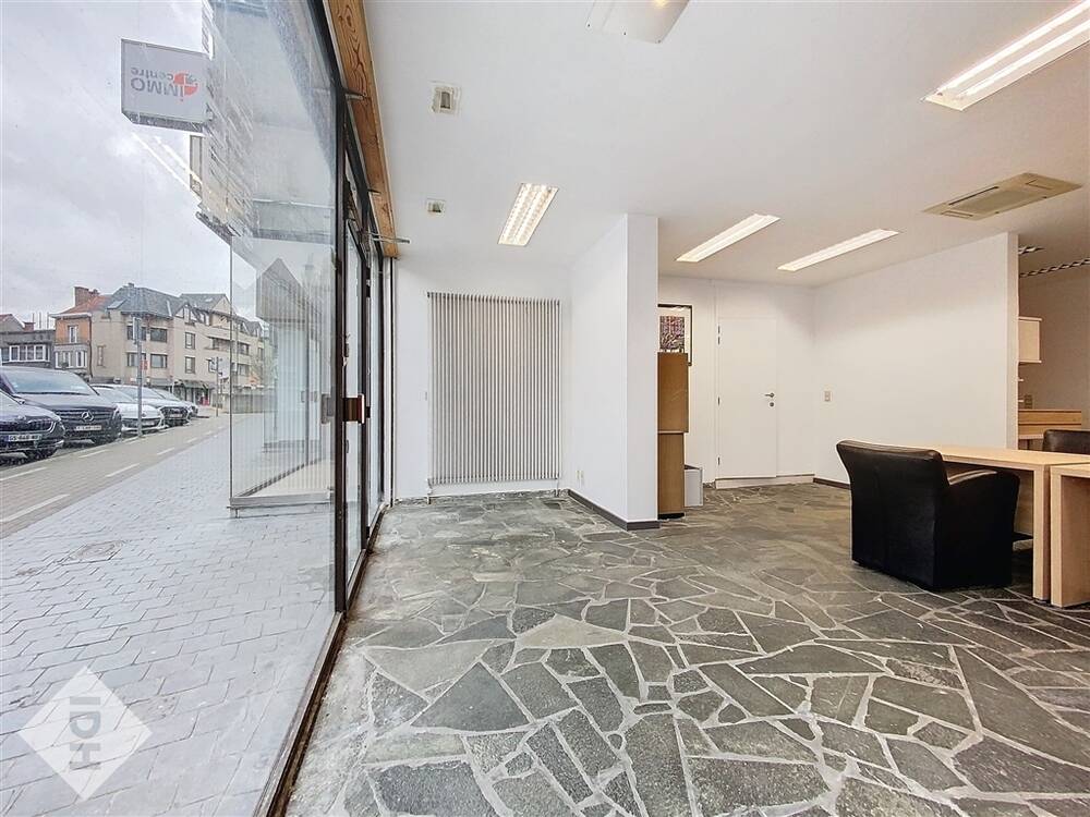Commerce à louer à Mouscron 7700 550.00€ chambres m² - annonce 311734
