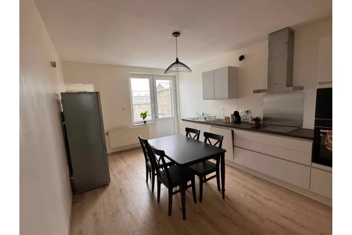 Appartement à louer à Montignies-sur-Sambre 6061 450.00€ 4 chambres 120.00m² - annonce 699316