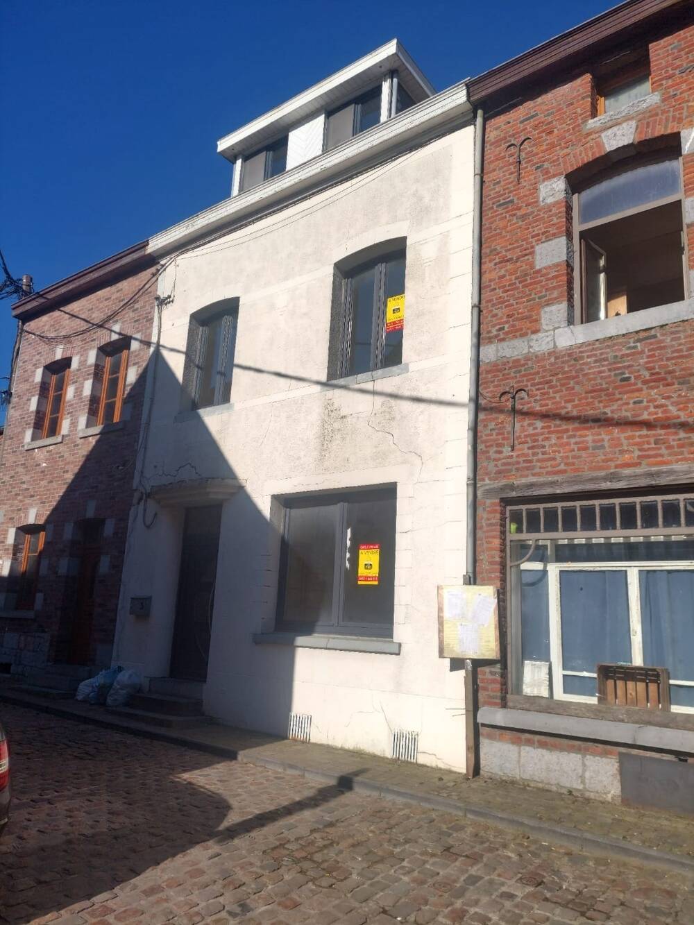 Maison à vendre à Beaumont 6500 90000.00€ 4 chambres 200.00m² - annonce 412781
