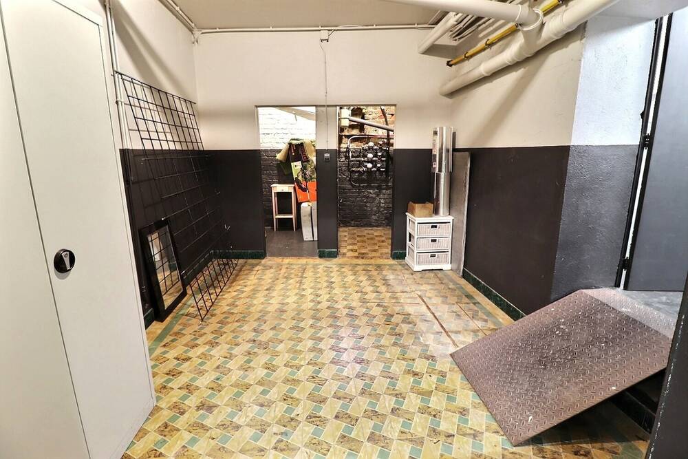 Parking / garage à louer à Bouffioulx 6200 1400.00€  chambres m² - annonce 320509