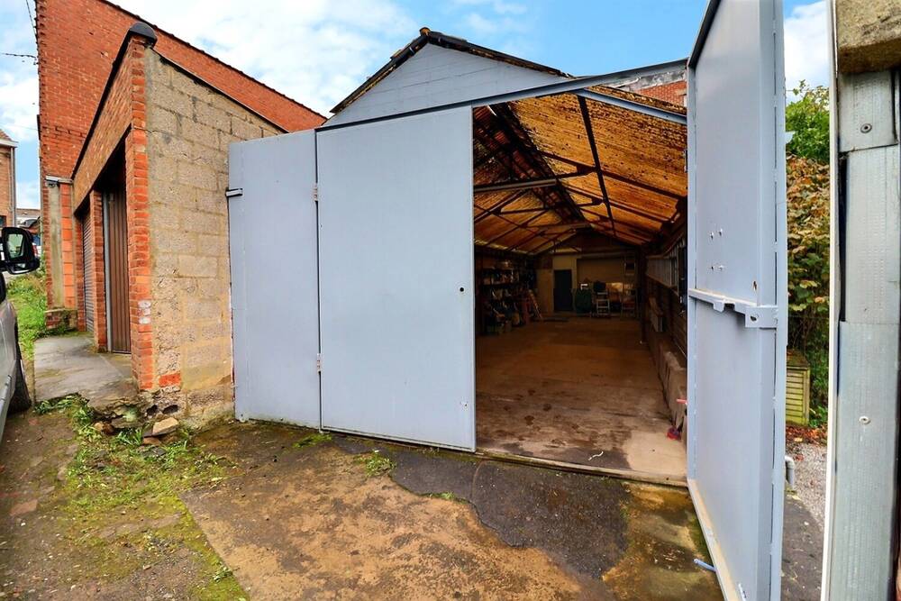 Commerce à louer à Charleroi 6000 1400.00€ chambres 400.00m² - annonce 320171