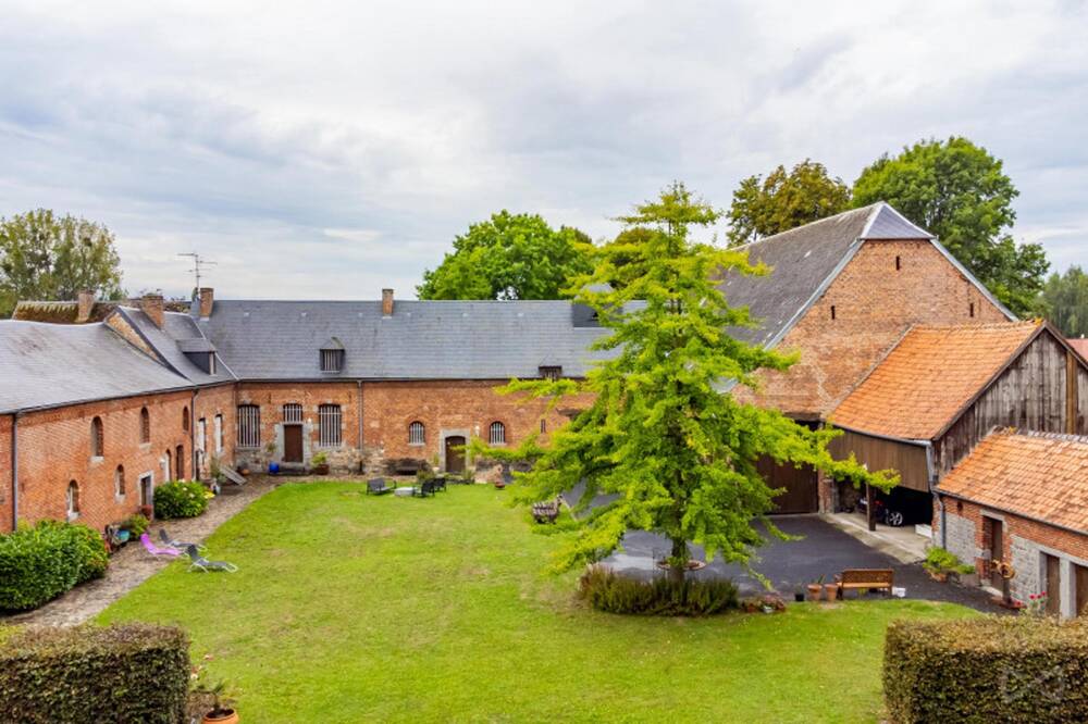 Maison à vendre à Givry 7041 950000.00€ 5 chambres 868.00m² - annonce 340353