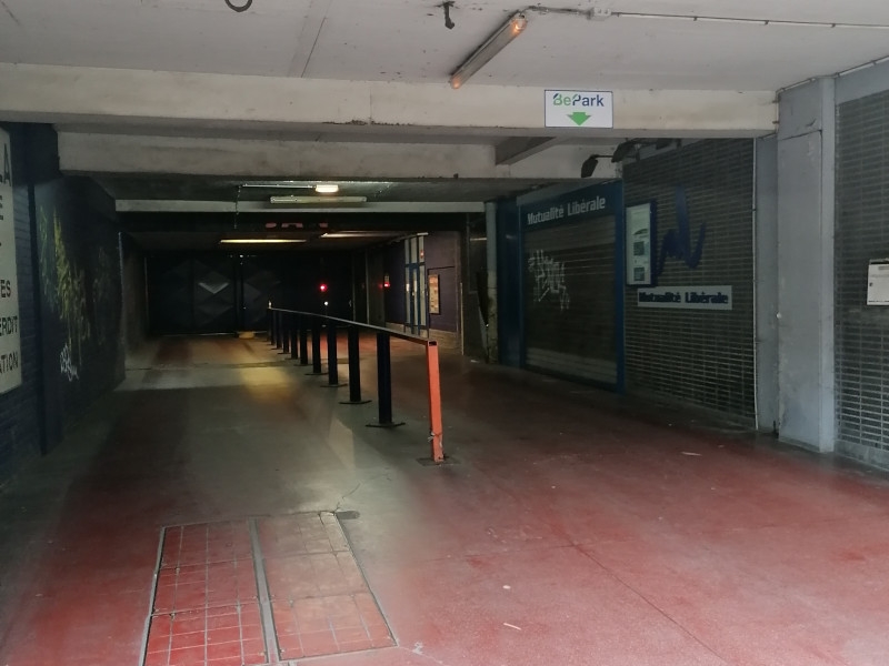 Parking à louer à Charleroi 6000 110.00€ chambres m² - annonce 341716