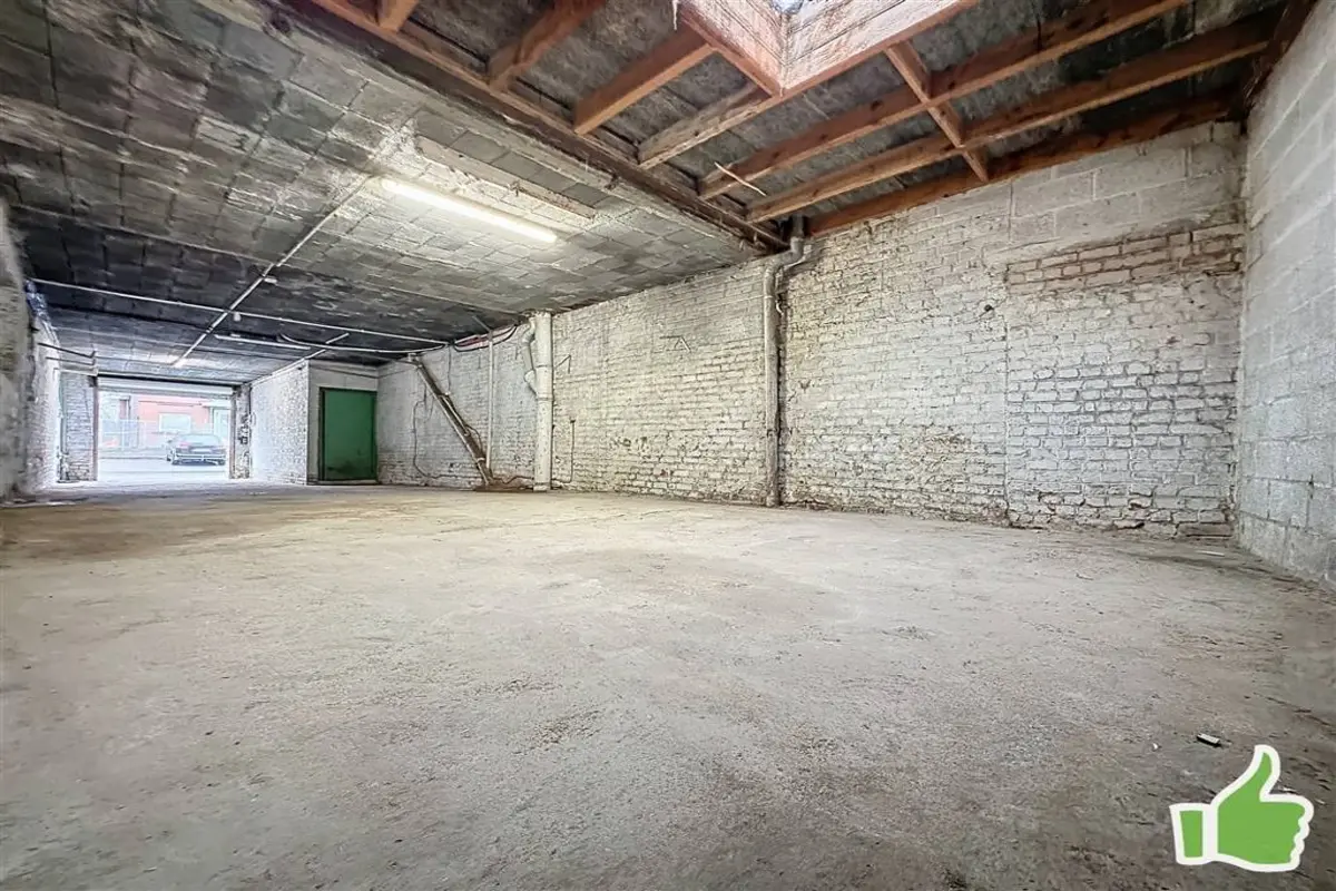 Parking / garage à louer à Mouscron 7700 450.00€ chambres m² - annonce 573130